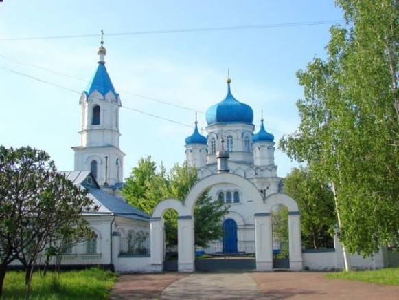 Image - Bilopillia: SS Peter and Paul Church (18th century).